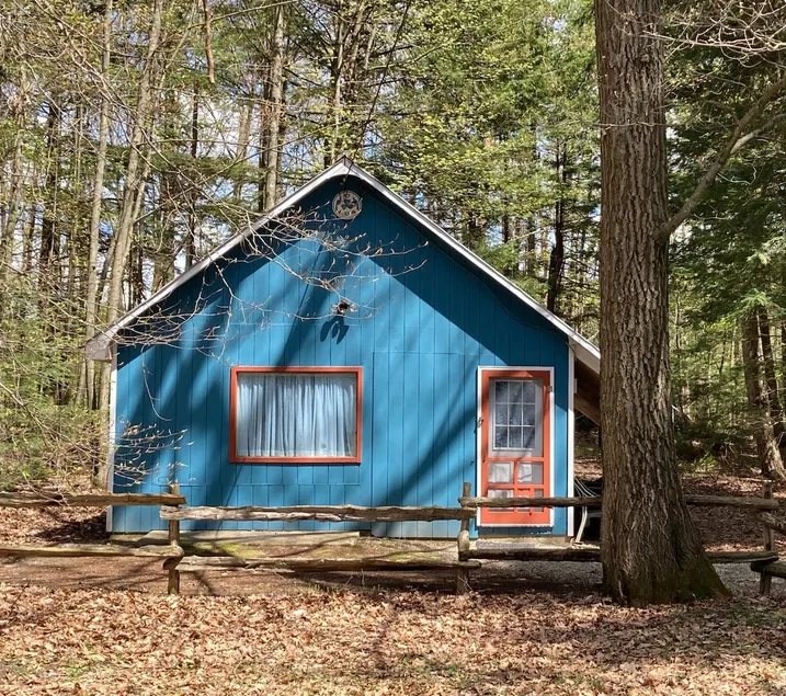 Delightful cottage steps from Lake Memphremagog - Image 1