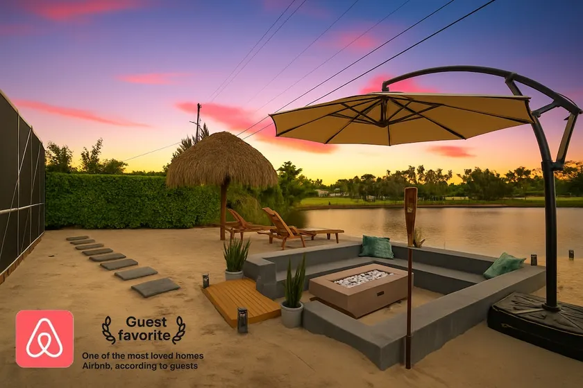 Blue Beach Bungalow - Image 1