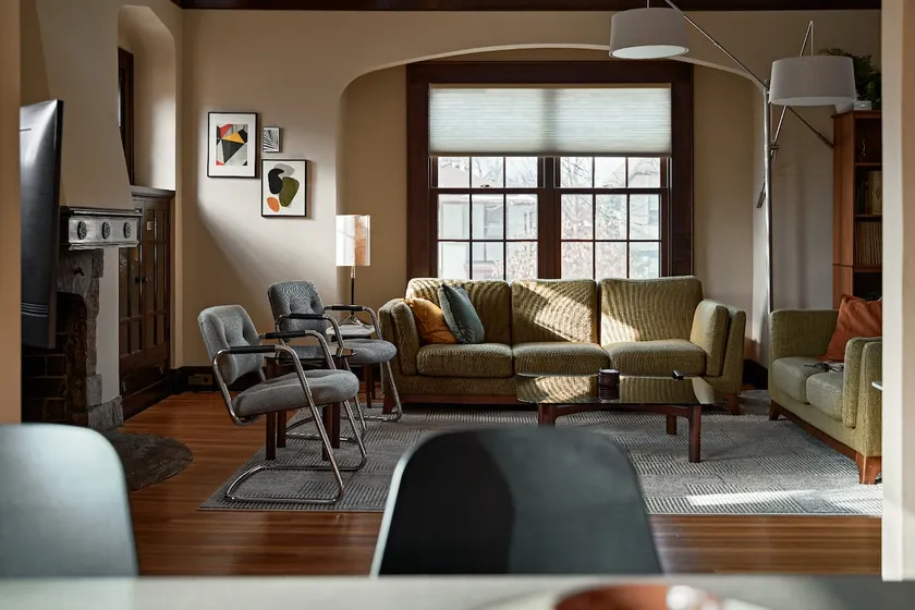 Sophisticated Upstairs Flat in Tudor-Style Duplex - Image 1