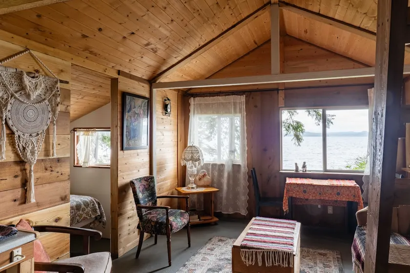 Rita's Cabin. Ocean front with breathtaking view. - Image 1