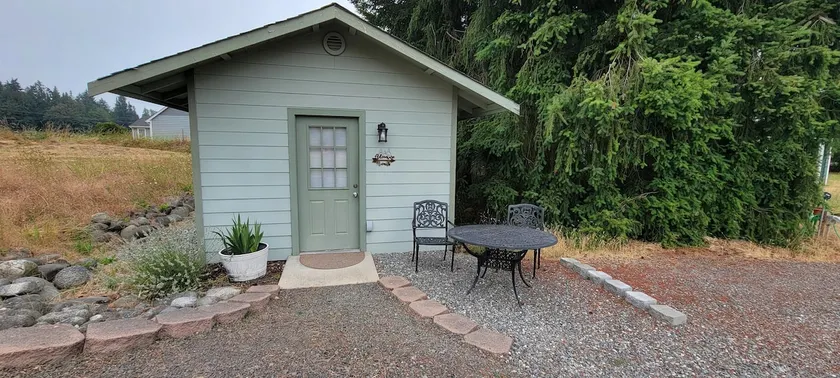 Dungeness Tiny House near the best of the Olympics - Image 1