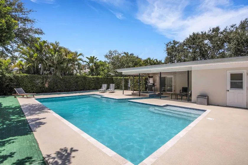 Endless Summer Escape - Amazing Heated Pool/Spa - Image 1