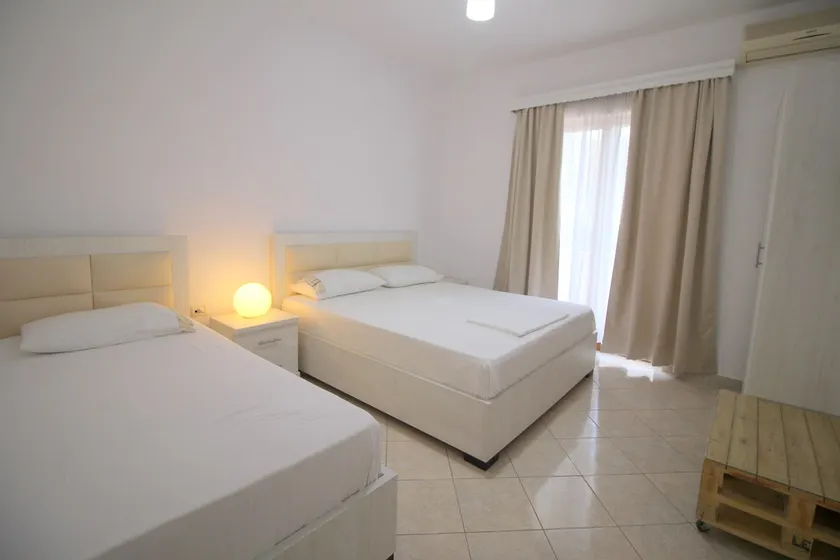 Garden Villa Apartment 3 - Image 1