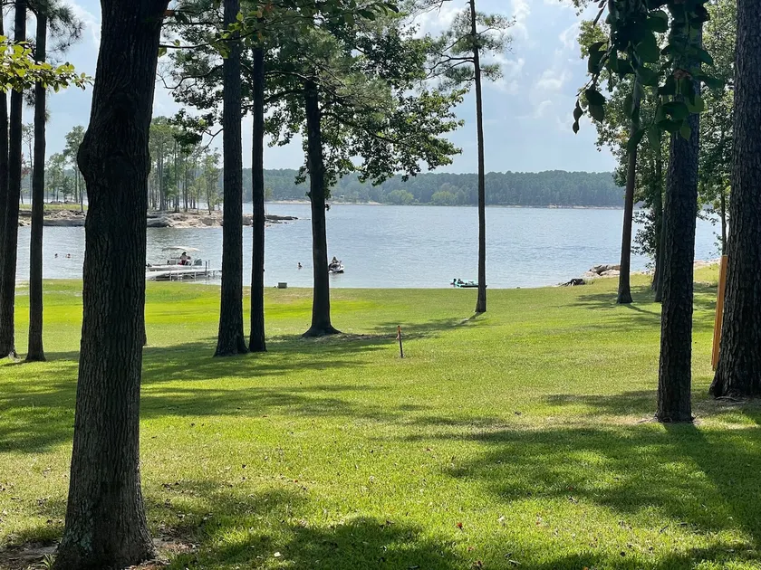 Sandy Cove-Waterfront Property on Lake Sam Rayburn - Image 1