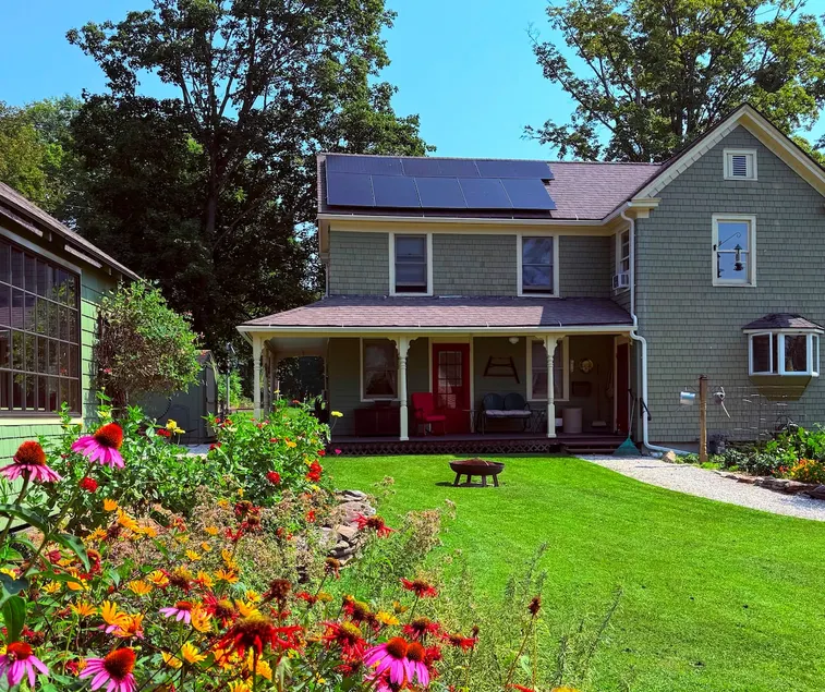 Walk to Town! Great Barrington 4-bedroom farmhouse - Image 1