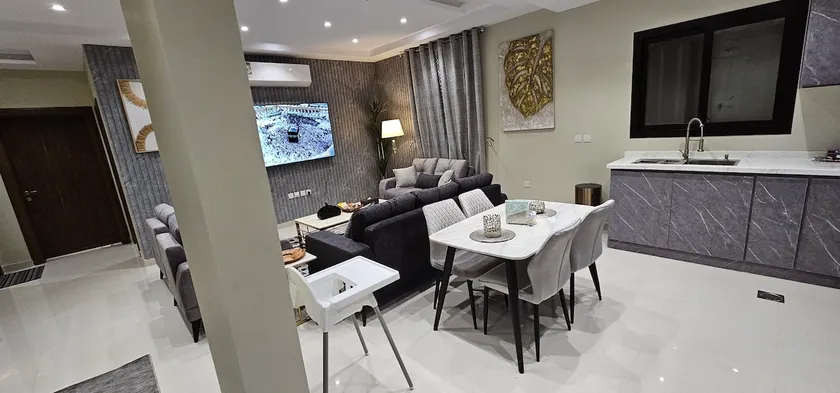 الشقق الفاخرة Modern Apartments of 3 Bedrooms 5 minutes to Haram - Image 1