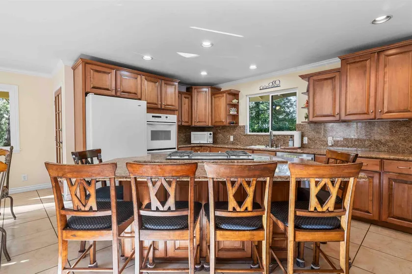 Crestline Villa for 8 Guests + Add-On Suite for 4 - Image 1