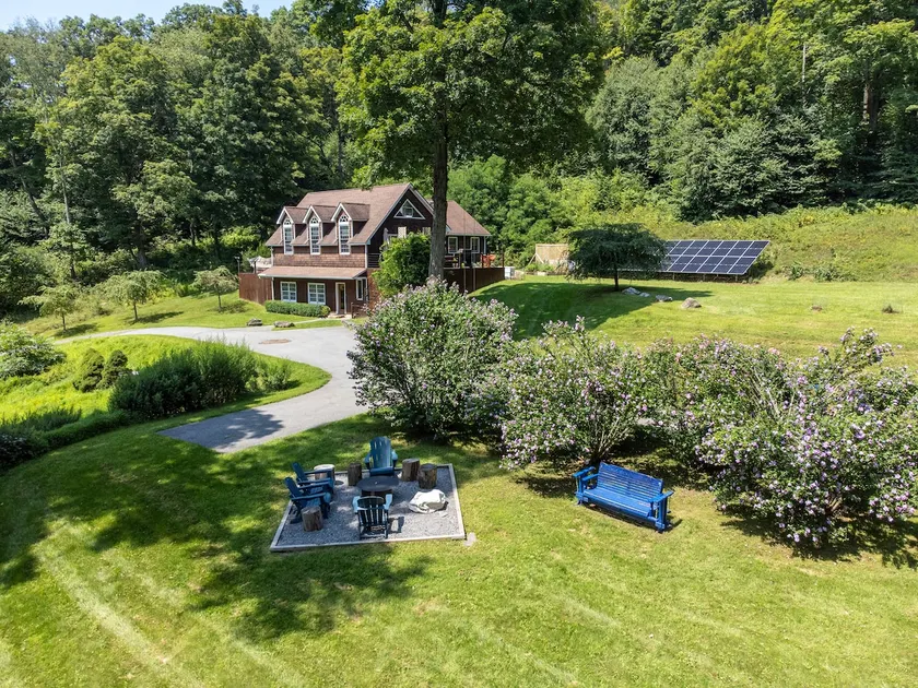 Hilltop Home on 10 acres w/ hot tub, fire-pit + solar - Image 1