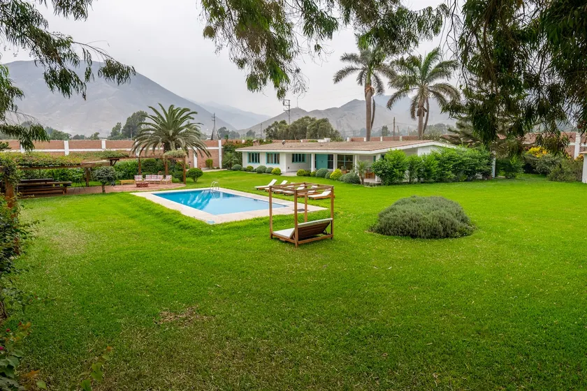 Hacienda Las Lilas - Image 1