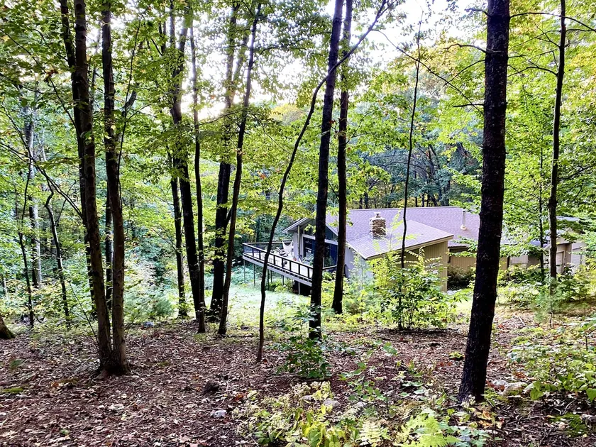 Vaughn Hill Hideaway & Sauna - Image 1