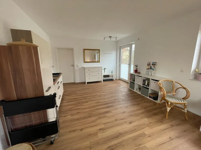 1 room apartment, right on the bike path - Image 1
