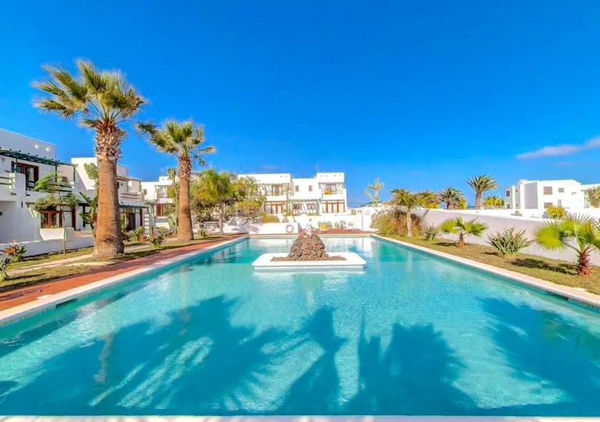 Peaceful Duplex & Pool - Image 1