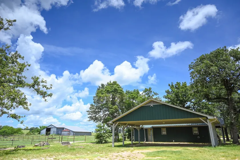 Longhorn Lake House - Arcridgeranchresort.com - Image 1
