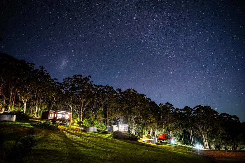 Karri Chalet | Stunning views & spa, pet friendly - Image 1