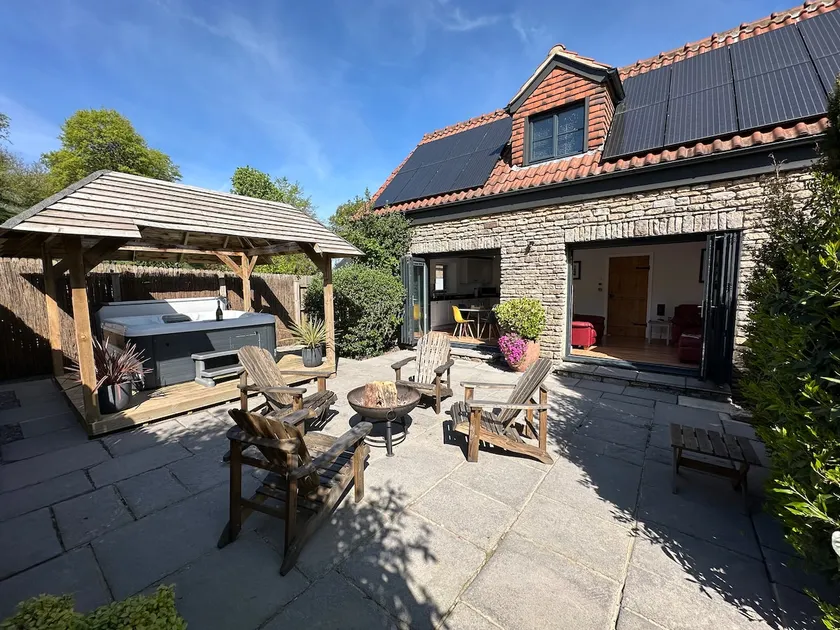 Maple Cottage, beautiful Mendip Hills with hot tub - Image 1