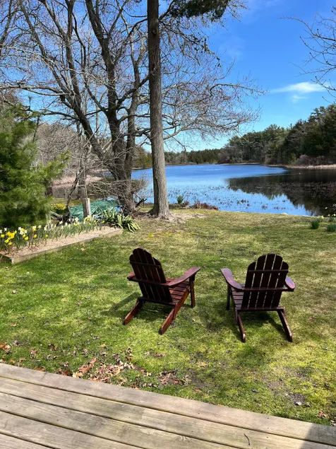 Lovely Lakeside Cottage - Image 1