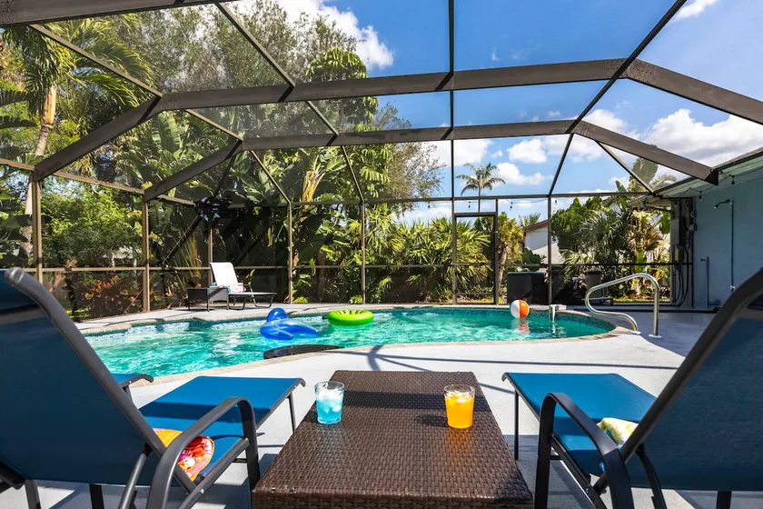 3br With Huge 2k Sq Ft Lanai & Seasonally Heated Pool - Image 1