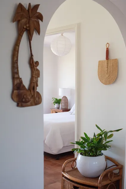 Sunset Beachside Apartment - Image 1