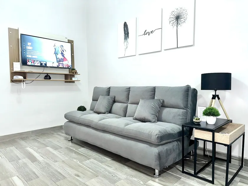 Charming residential space to the west of the city, contemporary-minimalist style, very quiet area and with quick access to roads. - Image 1