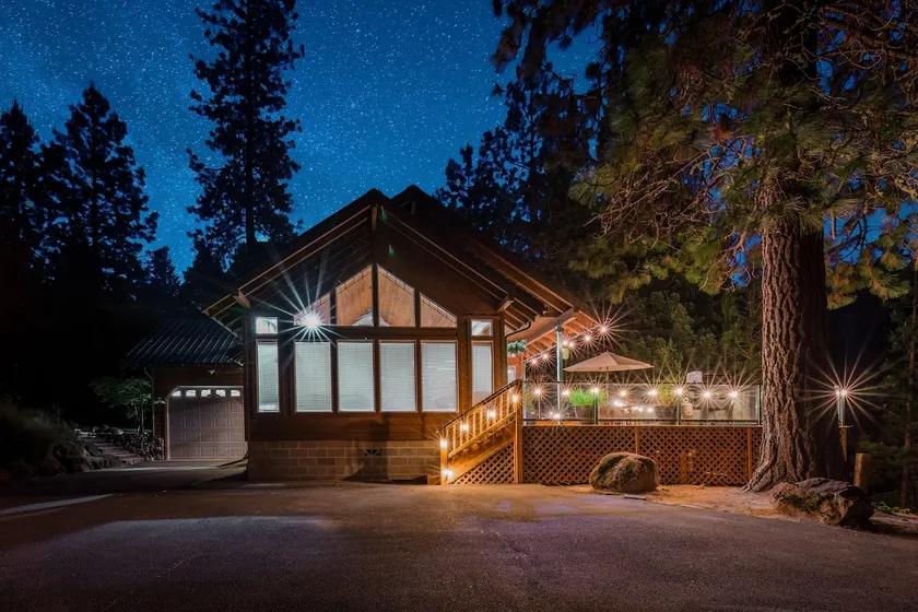 Ripple Rock Lodge- Gateway to Crater Lake - Image 1