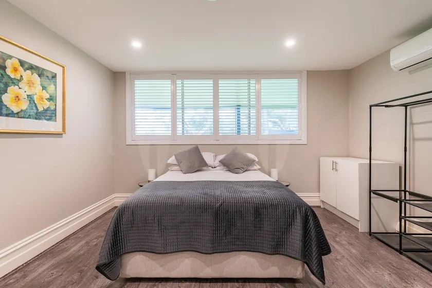Winemakers Cottage, at vineyard 4 bedrooms 2 story - Image 1