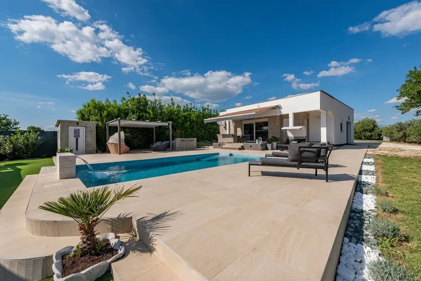 Vacation home Dora - Image 1