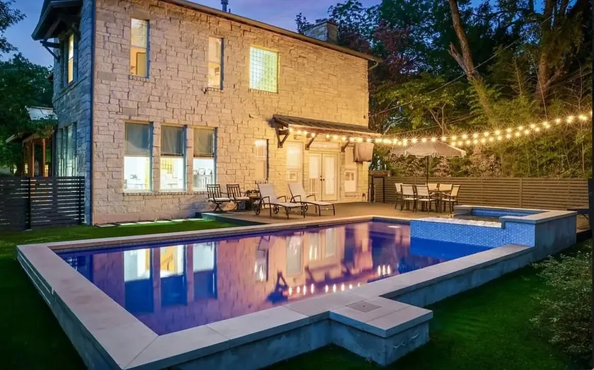 Central, Private Pool/Spa, Downtown, F1, UT, ACL - Image 1