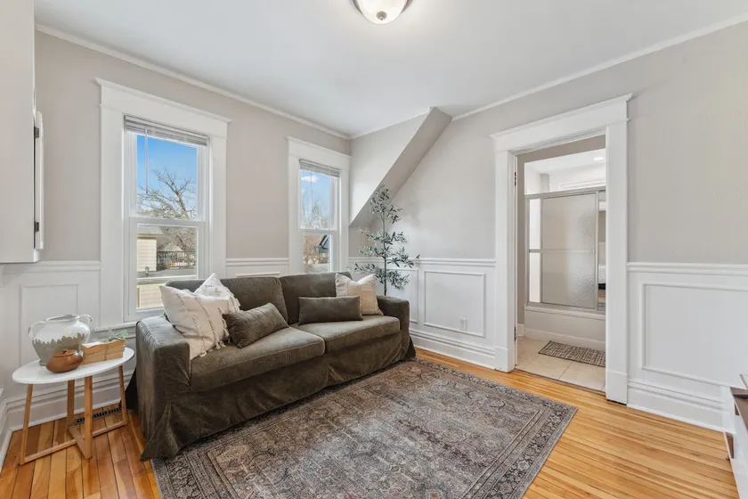 Cozy retro charm in Saint Paul with a monthly discount - Image 1