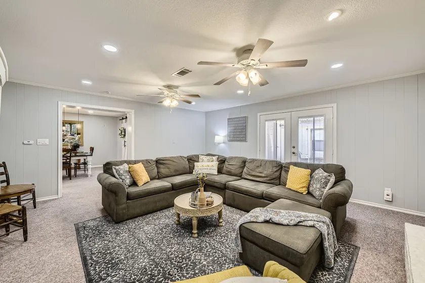 Near AT&T Stadium & Dickies Arena 3BR 2BA - Image 1