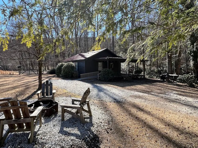 Mill Place Cabin Getaway - Image 1
