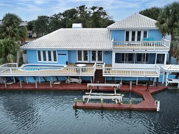 3 Bedroom Waterfront home with Pool and boat dock - Image 1
