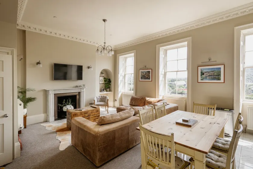 Lovely Georgian Loft in The Very Centre of Bath - Image 1