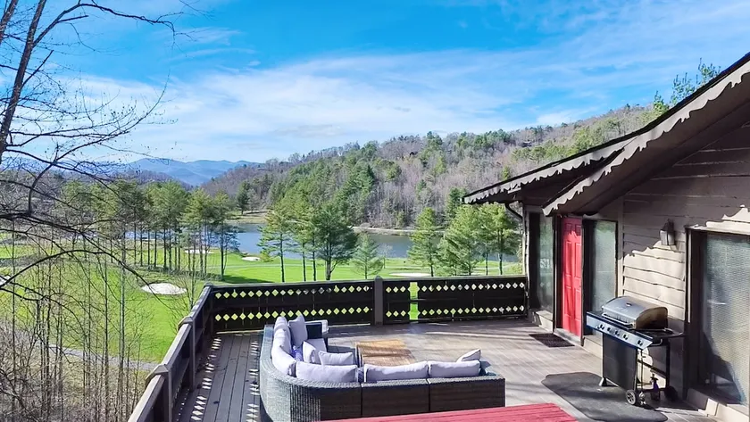 Big House with Big Mtn Views, Golf & Pool Access - Image 1