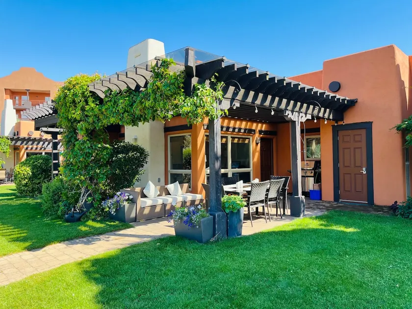 Lakefront Villa - Your Perfect Vacation! - Image 1