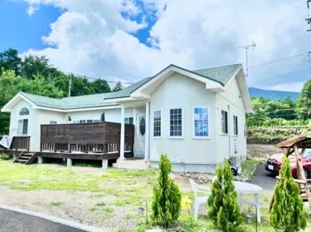 Dog-friendly American house with dog run and BBQ - Image 1
