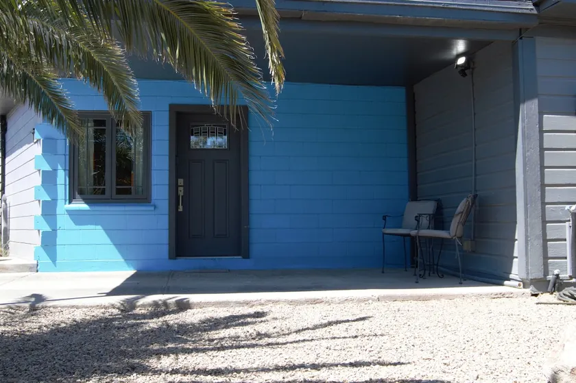 Take it back to simple times w/this Retro Retreat! - Image 1