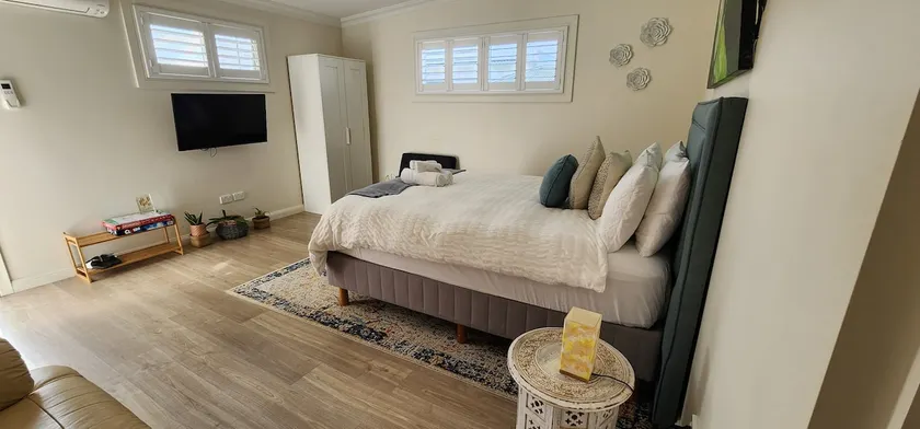 Wollongong 1BR Studio 10 mins walk to hospital - Image 1