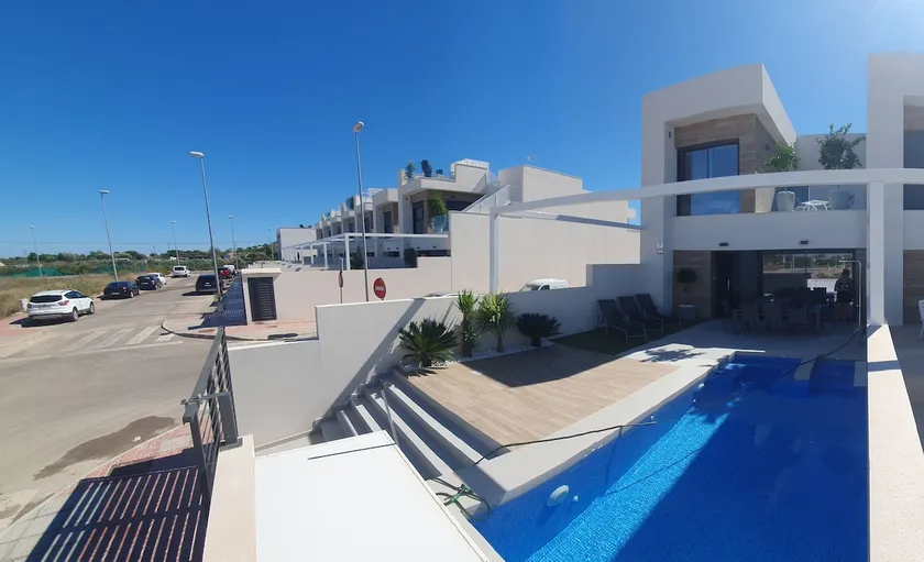 Luxury Villa ”Quesada Sun” - Image 1