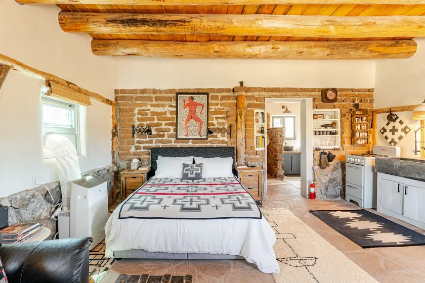 Luscious Adobe Studio in Gorgeous Abiquiu! - Image 1