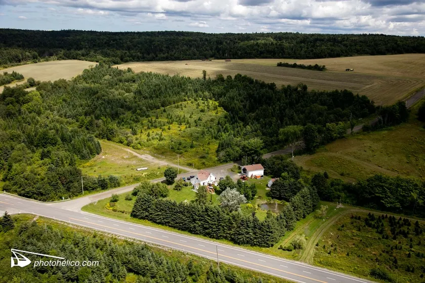 5-bedroom cottage - Eastern Townships (Saint-Malo) - Image 1