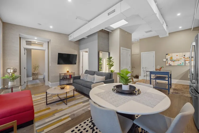 Designer's Finest 1 Br Best Armory Sq Location - Image 1