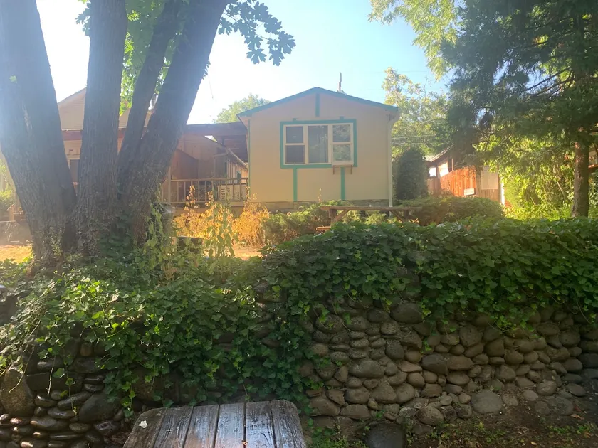 Studio on the river - Image 1