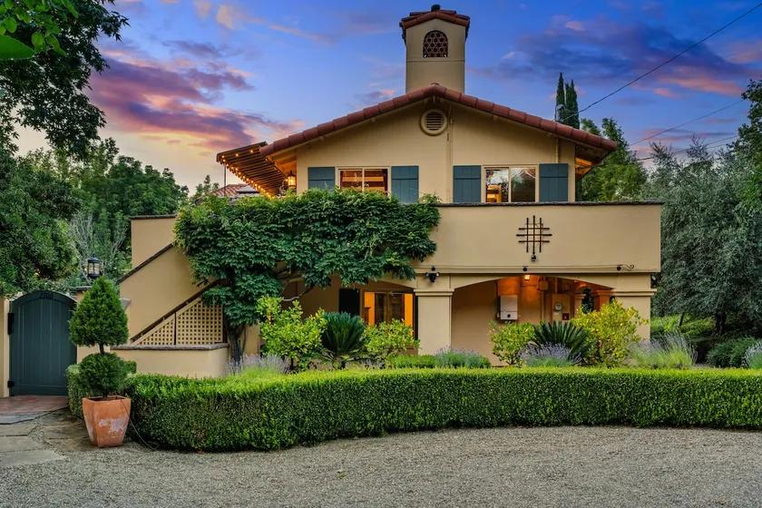An Italian Villa in the heart of Napa Valley! - Image 1