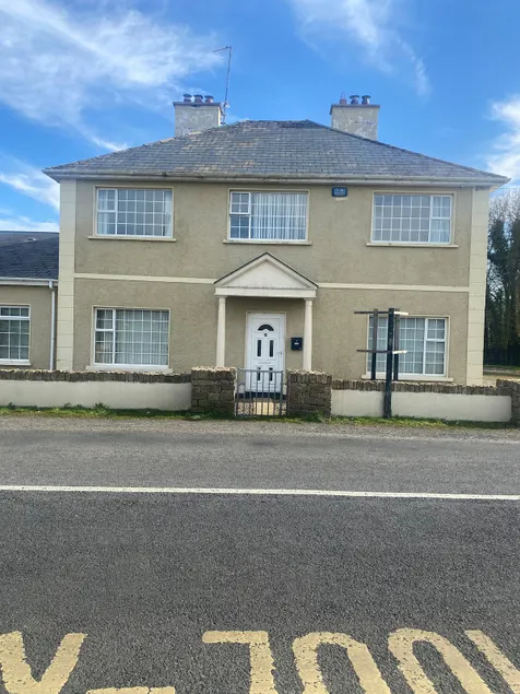 Superb Family House (13 beds, sleeps 15 people) - Image 1