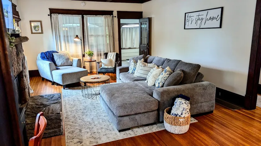 Lakeview Retreat - Image 1