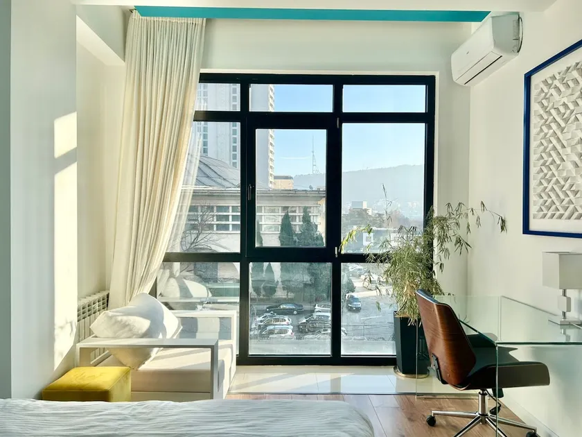 INSI TOWER - Image 1