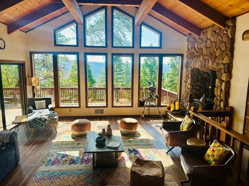 The Starstruck Chalet - Pristine Mountain Views! - Image 1
