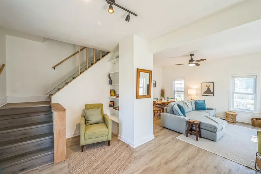 Stone's Throw Lake House - Image 1