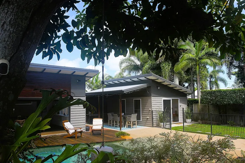 Pantai Indah Villa - Image 1