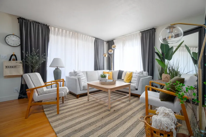 Villa77: Renovated Stay Near Downtown & Old Mill - Image 1